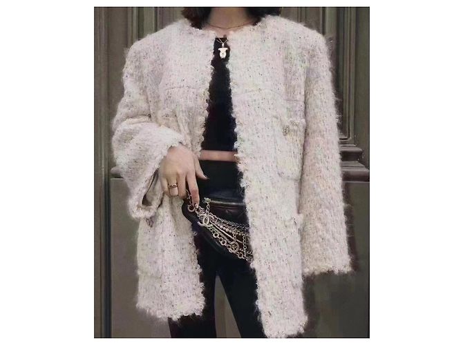 Chaqueta Chanel Egypt Collection de Tweed Blanca y Dorada - vista 5