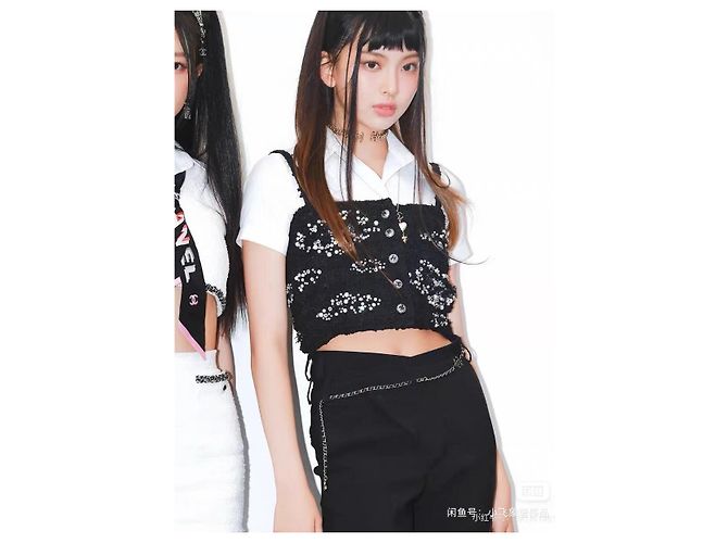 Chanel 22C Top camisola negro con pedrería y cuentas - vista 5