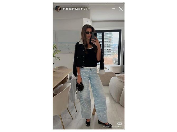 Chanel 25P Jeans aus blauem Denim mit Perlen - Ansicht 6