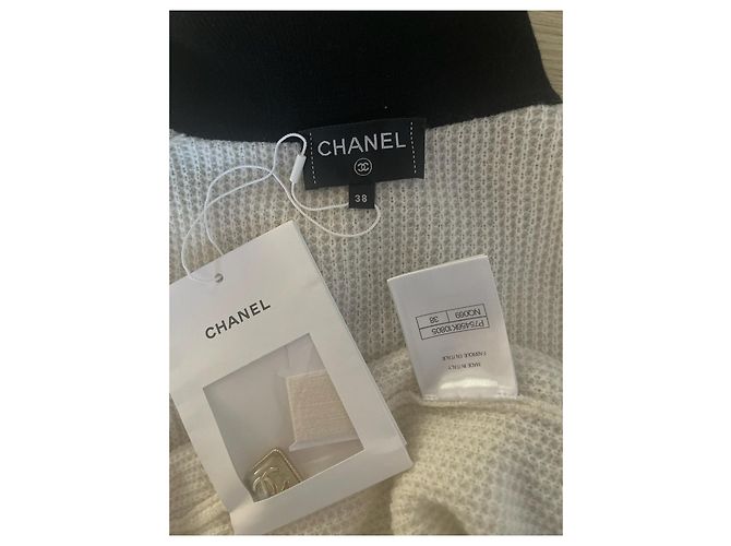 Abito Chanel 23A in tweed nero - vista 3