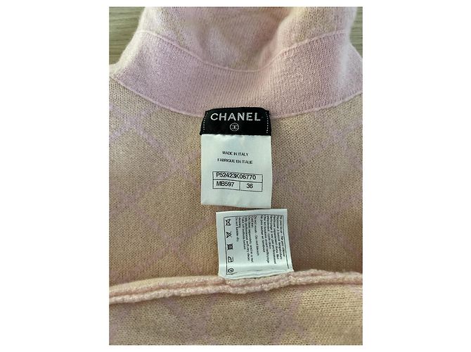 Cárdigan Chanel de punto de cashmere rosa acolchado de diamantes - vista 3
