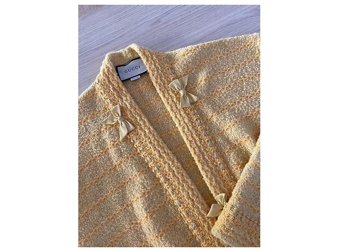 Gucci Langer gelber Wollstrickjacke mit Schleifendetail - Ansicht 4