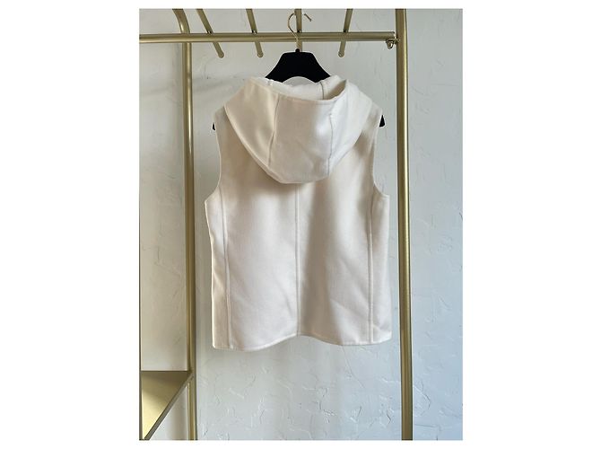Max Mara White Cashmere Sleeveless Vest - view 2