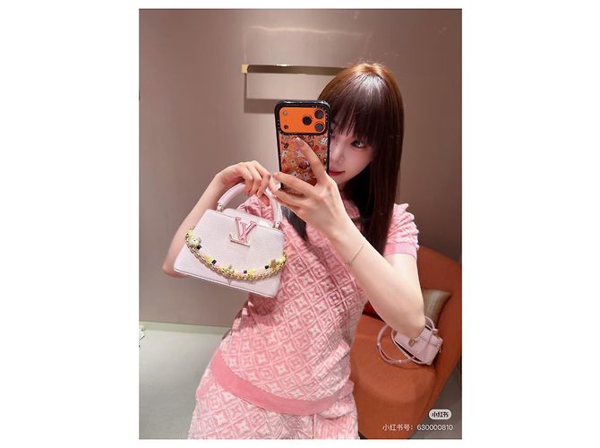 Shorts Louis Vuitton Monogram de tejido de rizo rosa - vista 6