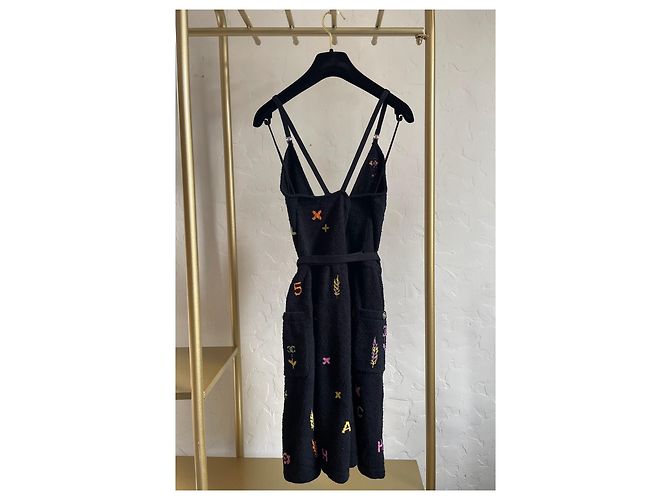 Vestido camisola Chanel 22P de rizo negro - vista 2