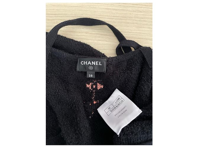Vestido camisola Chanel 22P de rizo negro - vista 3