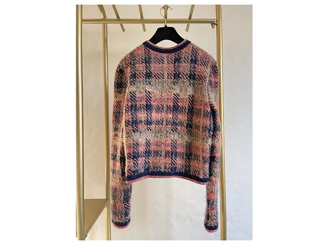 Chanel 22A Rosa Cashmere Cardigan mit Karomuster - Ansicht 2