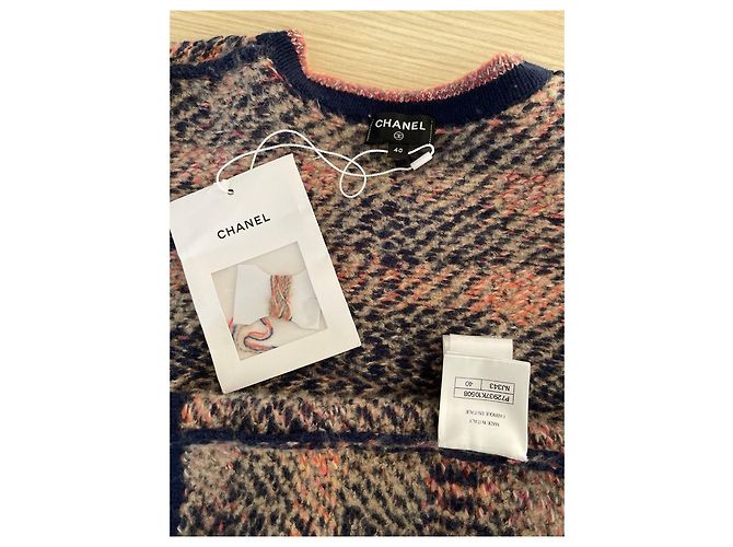 Chanel 22A Rosa Cashmere Cardigan mit Karomuster - Ansicht 3