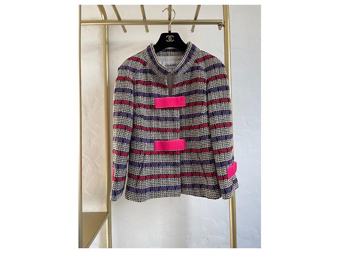 Chanel Ecru Tweed Jacket Size 36 - view 2