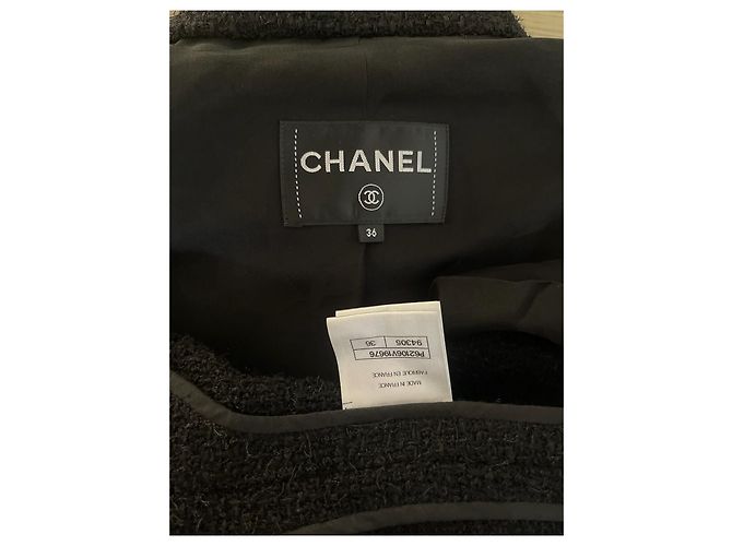 Chanel Black Tweed Four-Pocket Jacket Size 36 - view 3