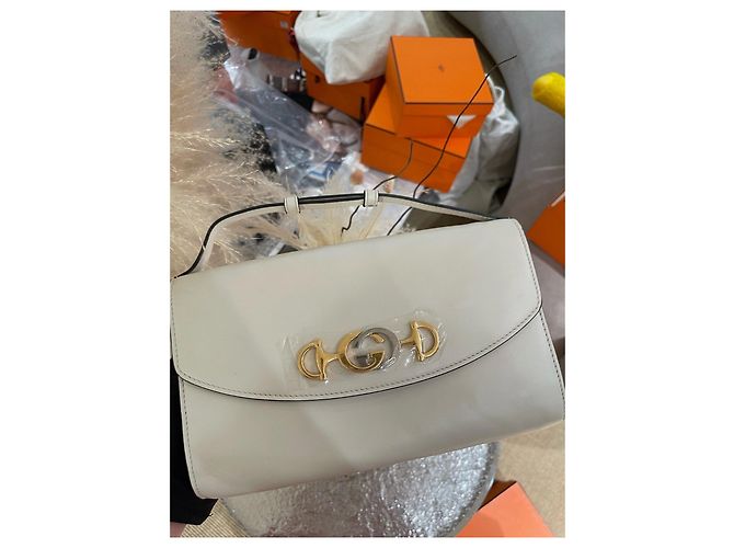 Borsa a mano Gucci Zumi in pelle bianca - vista 6