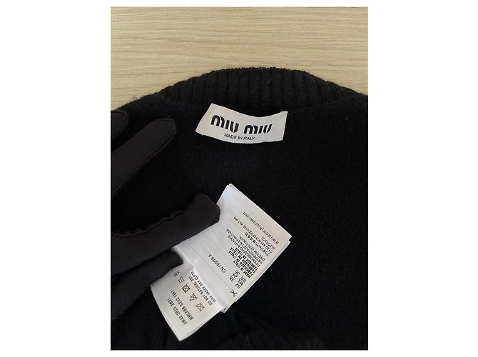 Miu Miu Schwarzer Cashmere Strickpullover mit Logo - Ansicht 3