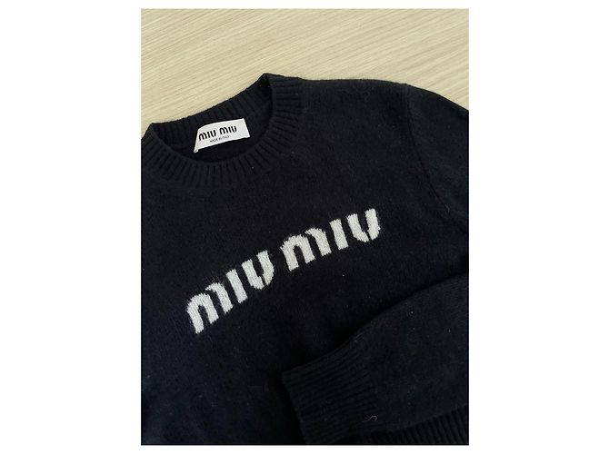 Miu Miu Schwarzer Cashmere Strickpullover mit Logo - Ansicht 4