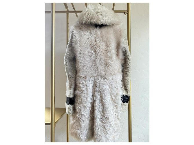 Abrigo Céline de piel de oveja beige talla 36 - vista 2