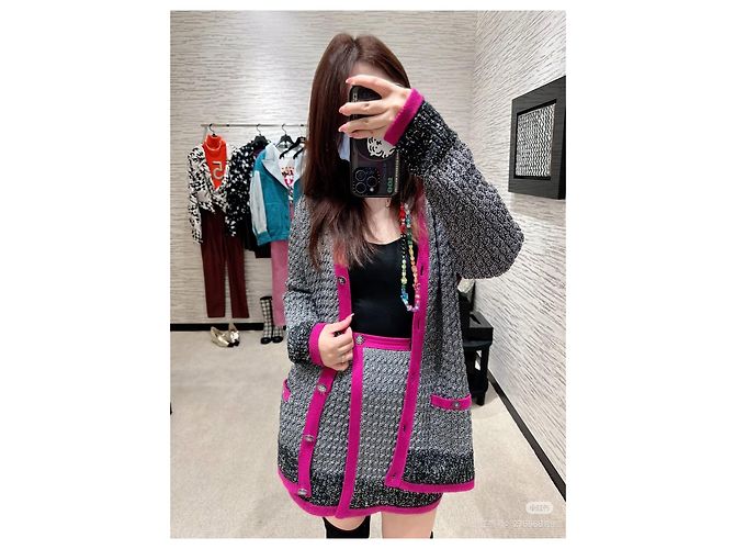Chanel 21K Strickjacke aus Wolle Grau Violett - Ansicht 9