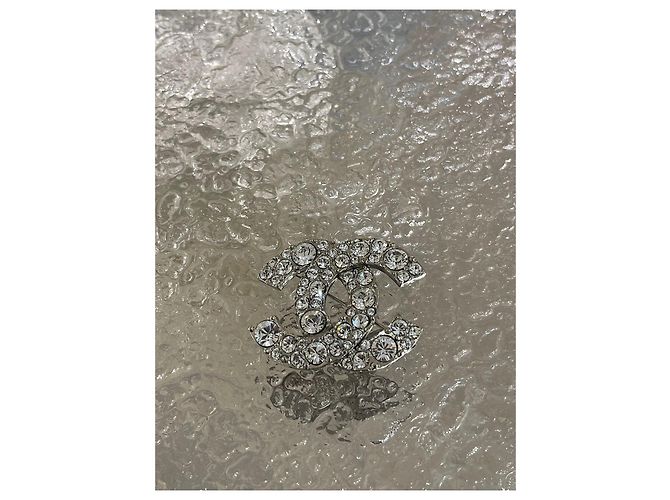 CHANEL Pines y Broches - vista 3