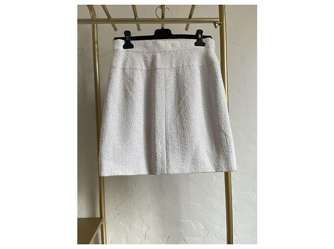 Falda Chanel 20C Blanca con Bordados y Lentejuelas - vista 2
