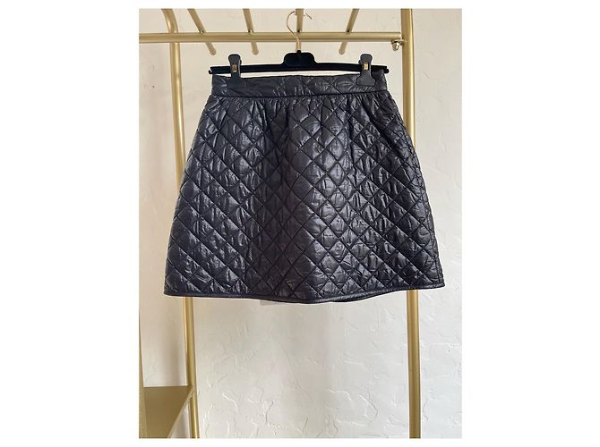 Falda Moncler Negra Acolchada - vista 2