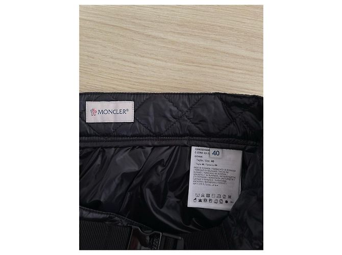 Falda Moncler Negra Acolchada - vista 3