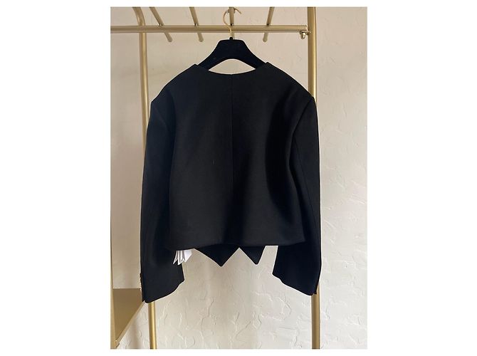 Chaqueta corta de tweed negro Céline con botones dorados - vista 2