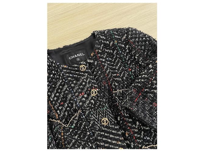 Chanel 23B Jacke aus mehrfarbigem schwarzem Tweed - Ansicht 4