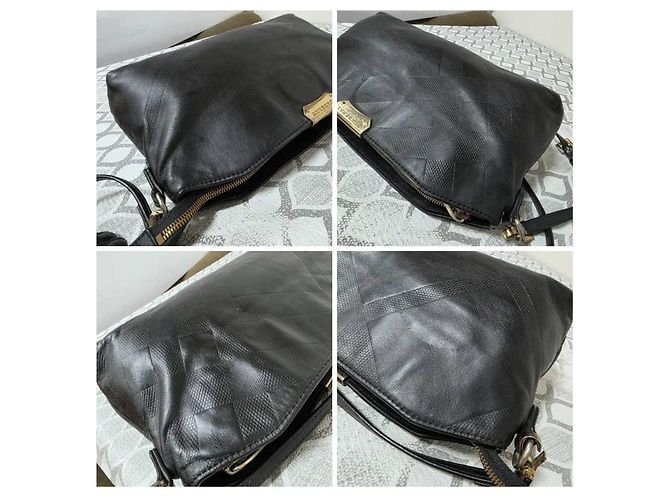 Burberry Piccola Borsa a Tracolla Chichester Pelle Goffrata Check - Nera - vista 9
