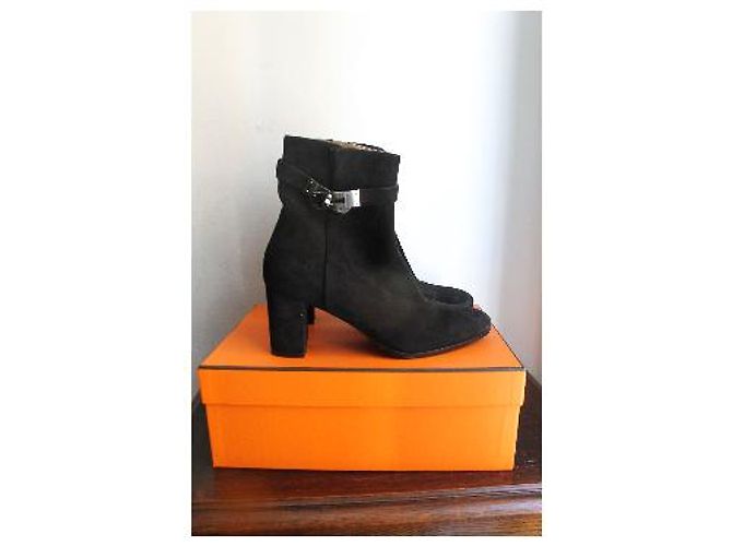 Hermès Saint Germain Wildleder Stiefeletten Schwarz - Ansicht 14