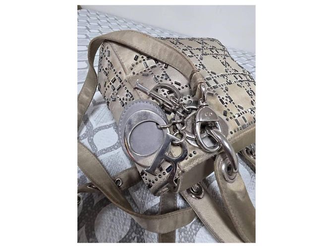 Christian Dior Mini Lady Dior Borsa in Raso e Cristalli - Grigio - vista 10