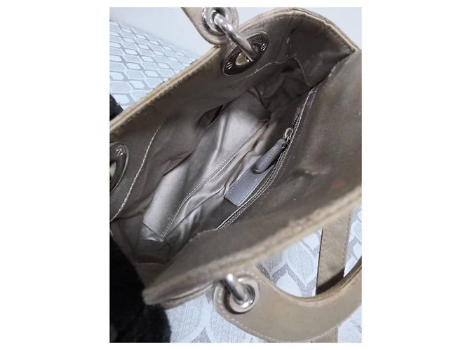 Christian Dior Mini Lady Dior Borsa in Raso e Cristalli - Grigio - vista 13