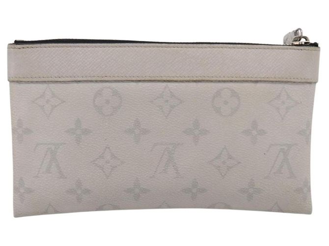 Louis Vuitton Discovery Pochette Monogram Taigarama PM - vista 2