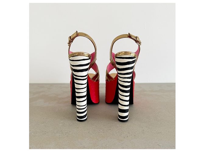 Dsquared2 Pre-Fall 2023 Sandales à plateforme en cuir doré - vue 7