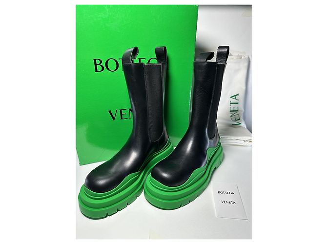 Bottega Veneta Tire – Black Leather Boots with Green Sole – Size 38 - vista 4
