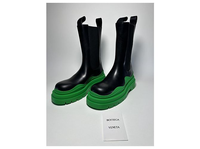 Bottega Veneta Tire – Black Leather Boots with Green Sole – Size 38 - vista 5