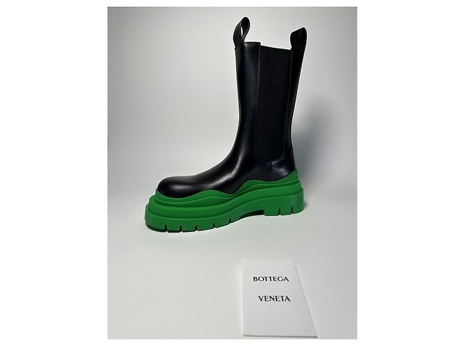 Bottega Veneta Tire – Black Leather Boots with Green Sole – Size 38 - vista 7