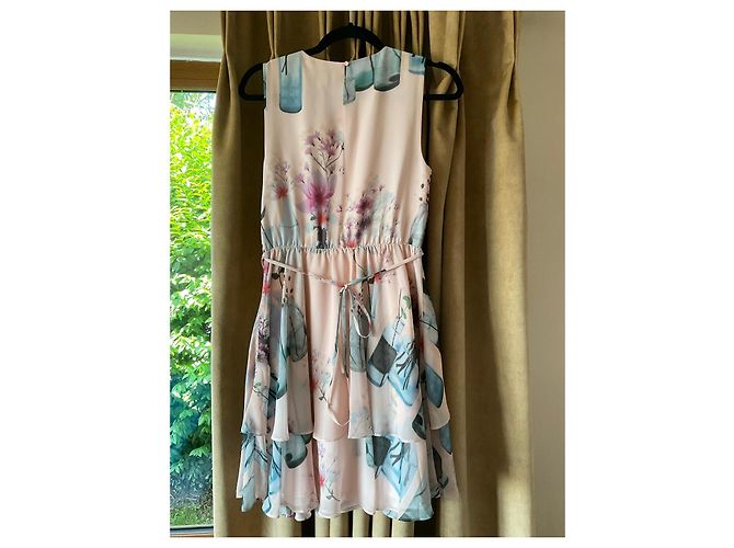 Vestido con volantes y estampado floral Ted Baker London - vista 2