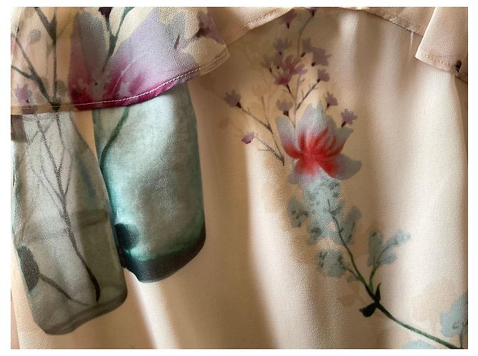 Vestido con volantes y estampado floral Ted Baker London - vista 4