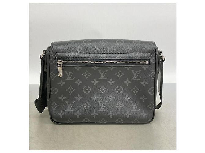 Bolsa de Ombro Louis Vuitton Monogram Eclipse District PM - vista 8