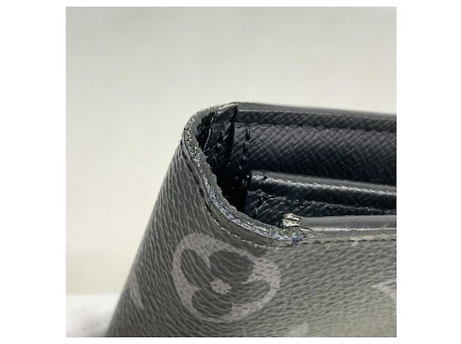 Louis Vuitton Monogram Eclipse Portefeuille Brazza Long Wallet - vista 6