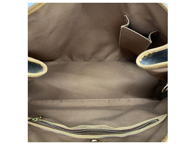 Louis Vuitton Monogram Batignolles Horizontal Tote Bag - view 4