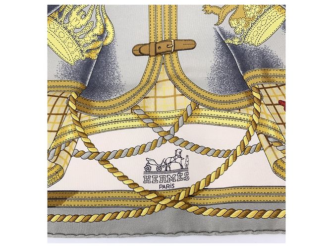 Hermès Hermes Vintage Foulard di seta grigio Grande Tenue d'Origny 40x40 - vista 4