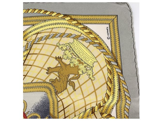 Hermès Hermes Vintage Foulard di seta grigio Grande Tenue d'Origny 40x40 - vista 5