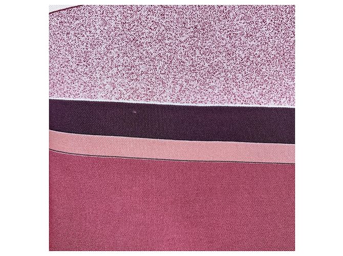 Hermès Vintage Burgundy Silk Oiseaux Migrateurs 1977 Latham Schal - Ansicht 4