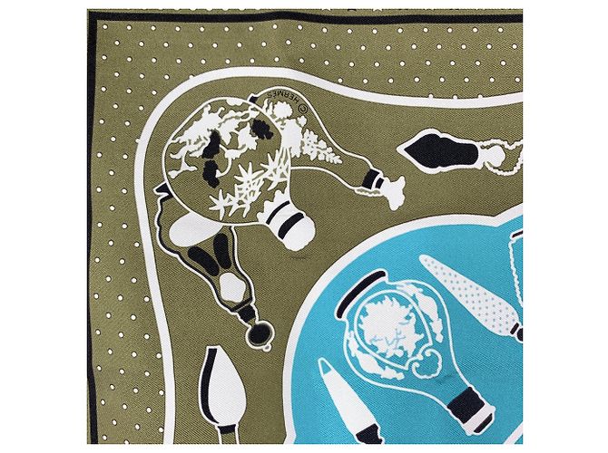 Hermès Foulard di Seta Vintage Hermes Qu Importe le Flacon 1988 Baschet 55x55 - vista 4