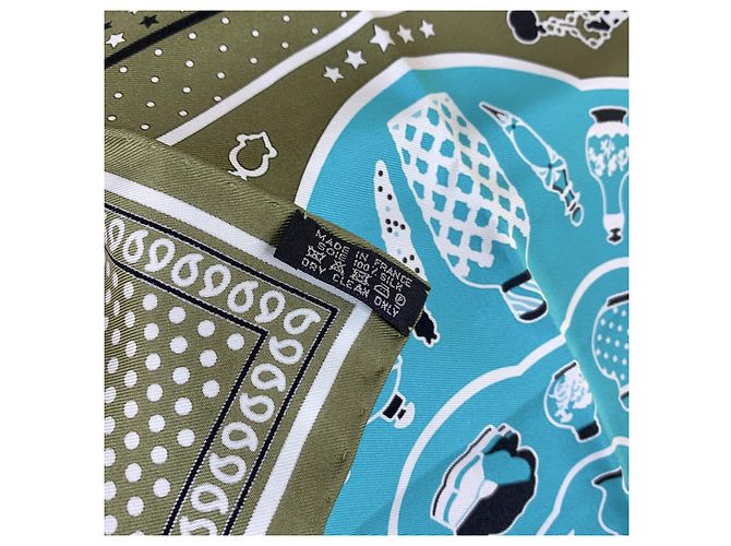 Hermès Foulard di Seta Vintage Hermes Qu Importe le Flacon 1988 Baschet 55x55 - vista 6