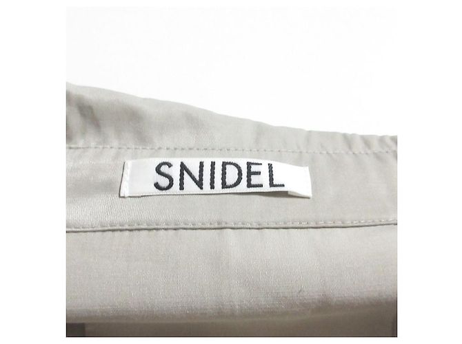 Autre Marque SNIDEL Sustaina Gloss Trench Coat - Ansicht 6