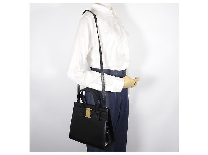 Borsa 2way Salvatore Ferragamo Vara Ribbon in vitello - vista 15