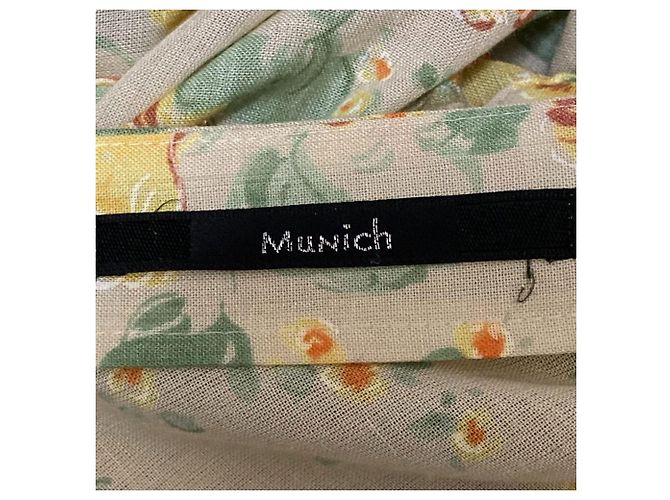 Autre Marque Munich Kurzarm-Tunikabluse mit Blumenprint - Ansicht 6