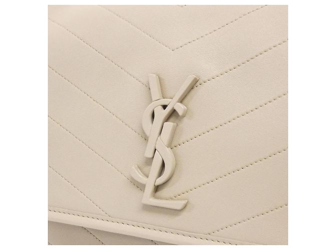 Yves Saint Laurent Bolsa de Ombro Saint Laurent Niki Medium em pele de cordeiro - vista 5