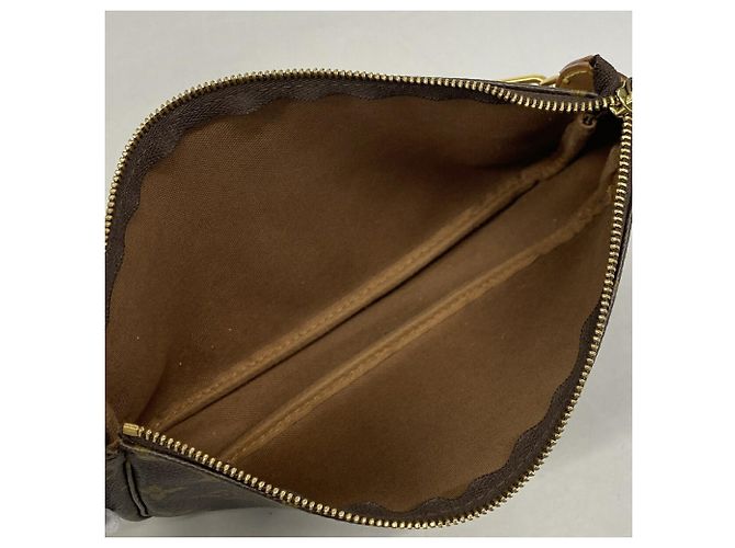 Louis Vuitton Monogram Pochette Accessoires Bag/Pouch - vista 4