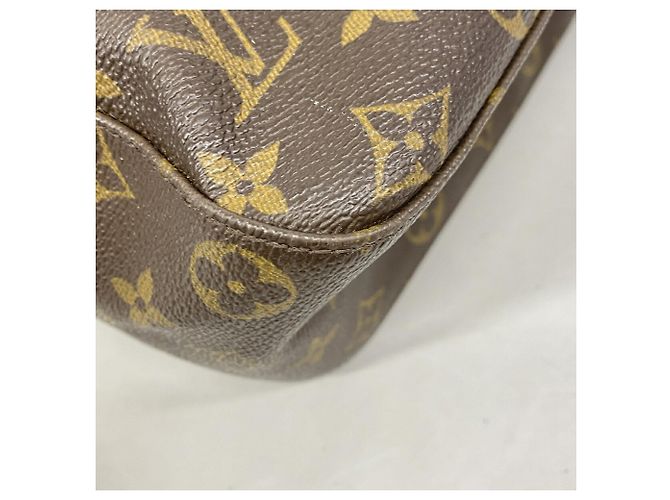 Louis Vuitton Monogram Looping GM Shoulder Bag - view 6
